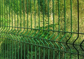 Поставить забор из сетки