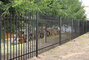 Металлические заборы в Москве